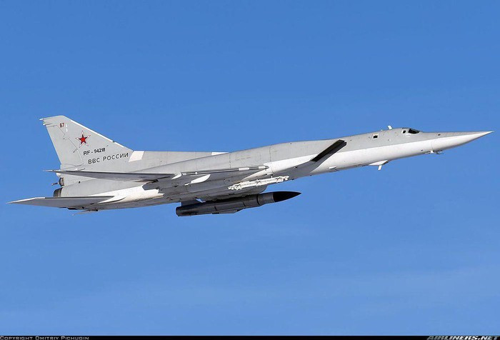 Kh-22 thiết kế với 2 chế độ tấn công ở 2 độ cao khác nhau là trên độ cao lớn và dưới độ cao thấp.