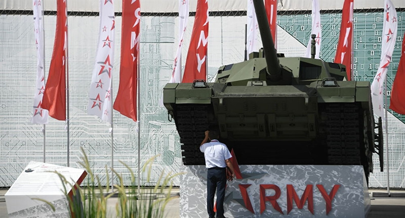 Theo vị giám đốc Nga, để nhận được giấy phép xuất khẩu, tăng Armata đã hoàn thành bài thử nghiệm chiến đấu trong môi trường thực chiến tại Syria. Hiện nay những khách hàng tiềm năng của cỗ tăng thế hệ mới này bao gồm Ấn Độ, Ai Cập, Việt Nam và Belarus.