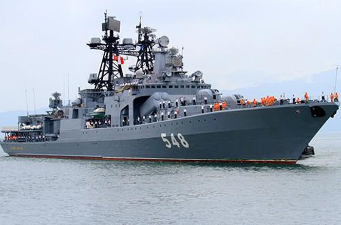 Báo chí Nga cho biết, để đối phó với việc điều động quân đội Mỹ tới sát biên giới, Hải quân Nga dự định sẽ nối lại sự hiện diện thường trực ngoài khơi nước Mỹ.