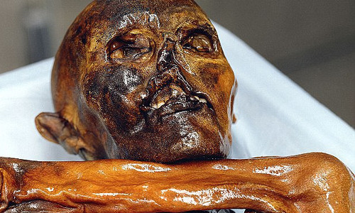 Bi mat xuyen the ky ve xac uop lau doi nhat chau Au