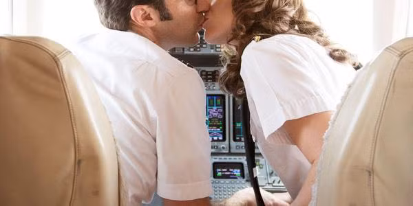 Su that soc qua loi ke cua cuu nu tiep vien hang khong-Hinh-2