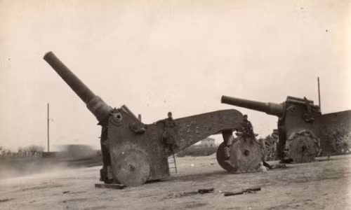 Vũ khí "khủng" có thiết kế kỳ dị xuất hiện trên chiến trường Italy năm 1918.