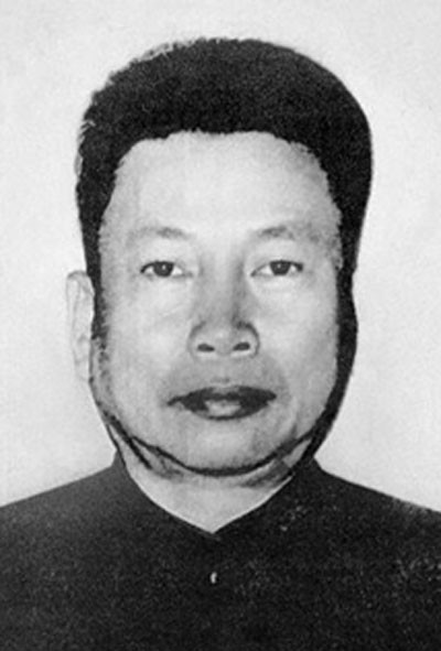 5. Pol Pot gây ra thảm họa diệt chủng lớn nhất trong thế kỷ 20 sau khi đánh bại quân đội của Tướng Lon Non năm 1953. Pol Pot đã xua đuổi dân cư ra khỏi thành thị, tàn phá toàn bộ đất nước, các trường học, nhà thờ, đền chùa bị phá hủy hoặc bị đóng cửa...