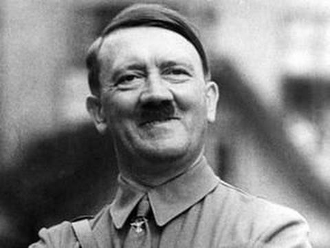 2. Nhà độc tài khét tiếng Adolf Hitler là người đã gây ra Chiến tranh thế giới 2 và sát hại khoảng 6 triệu người Do Thái châu Âu cùng một số nhóm chủng tộc, tôn giáo, chính trị khác.