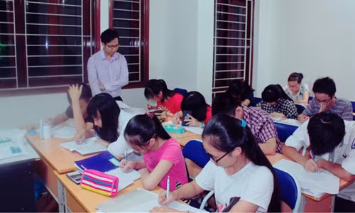 Duoi viec neu day them Giao vien bi danh dong nhu toi pham-Hinh-2