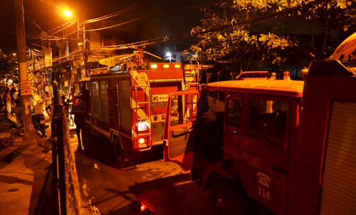 TP HCM: Hoa hoan bung phat nha hai tang co hai me con-Hinh-2