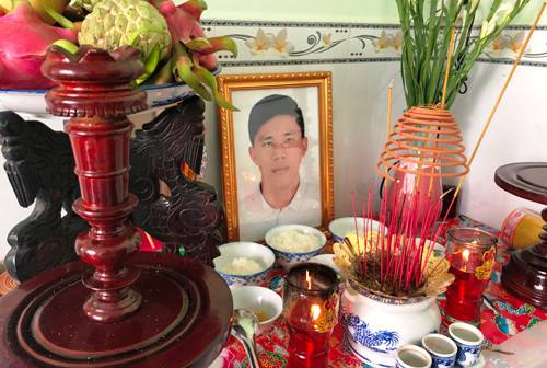 Huong dan vien nguoi Viet tu vong o My: 10 nam, nguoi me mat 2 con