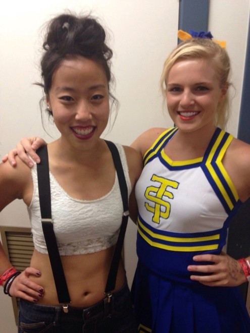 Cũng có lần cô hóa trang thành Taylor trong các MV như Blank Space hay Shake It Off.