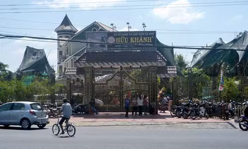 Biệt thự nơi 2 vợ chồng bị sát hại thương tâm.