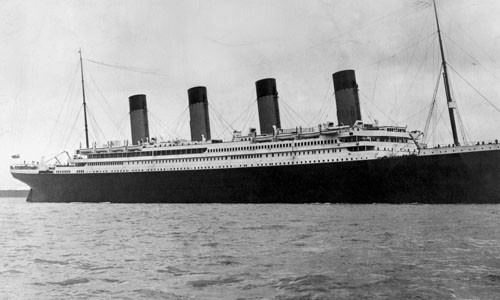 Trước khi bị chìm vào đêm ngày 14/4/1912, RMS Titanic là một trong những con tàu lớn nhất thế giới vào thời điểm đó. Con tàu này được mệnh danh là “không thể chìm” khi có tới 15 vách ngăn chống nước. Tuy nhiên, đây cũng chính là yếu tố làm cho con tàu lao thẳng xuống đáy đại dương sau khi nó va vào tảng băng trôi khổng lồ. Thảm họa chìm tàu Titanic đã gây ra hậu quả khủng khiếp.
