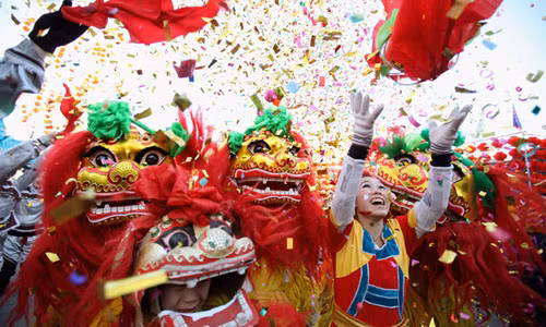 Trung Quốc có phong tục đón Tết Nguyên Đán vô cùng độc đáo. Ngày lễ quan trọng nhất trong năm đối với người Trung Quốc thường diễn ra trong 15 ngày và mỗi ngày đều mang một ý nghĩa khác nhau. Tuy nhiên, 3 ngày đầu tiên của năm mới có ý nghĩa quan trọng nhất.