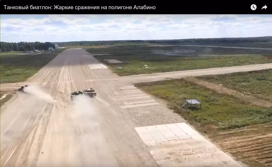 Khoảnh khắc chiếc Type 96B vượt lên chiếc T-72B3M.