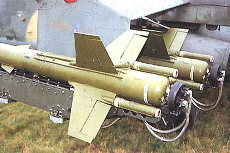 Thế hệ tên lửa chống tăng AT-2 được trang bị hệ dẫn đường vô tuyến thay vì kiểu dẫn đường qua dây - kiểu này tiện lợi hơn, tên lửa bay nhanh hơn nhưng lại dễ bị gây nhiễu khiến đạn đi chệch hướng.