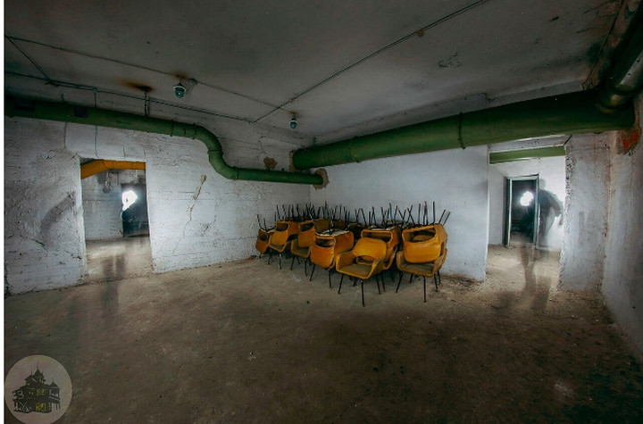 Chúng có đủ lương thực, nước uống, không khí, thậm chí những loại vũ khí nhỏ để chống lại kẻ thù.