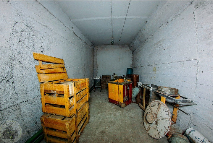 Mỗi hầm trú ẩn có thể chứa từ 100 đến 1.000 người, tùy theo quy mô được xây dựng.