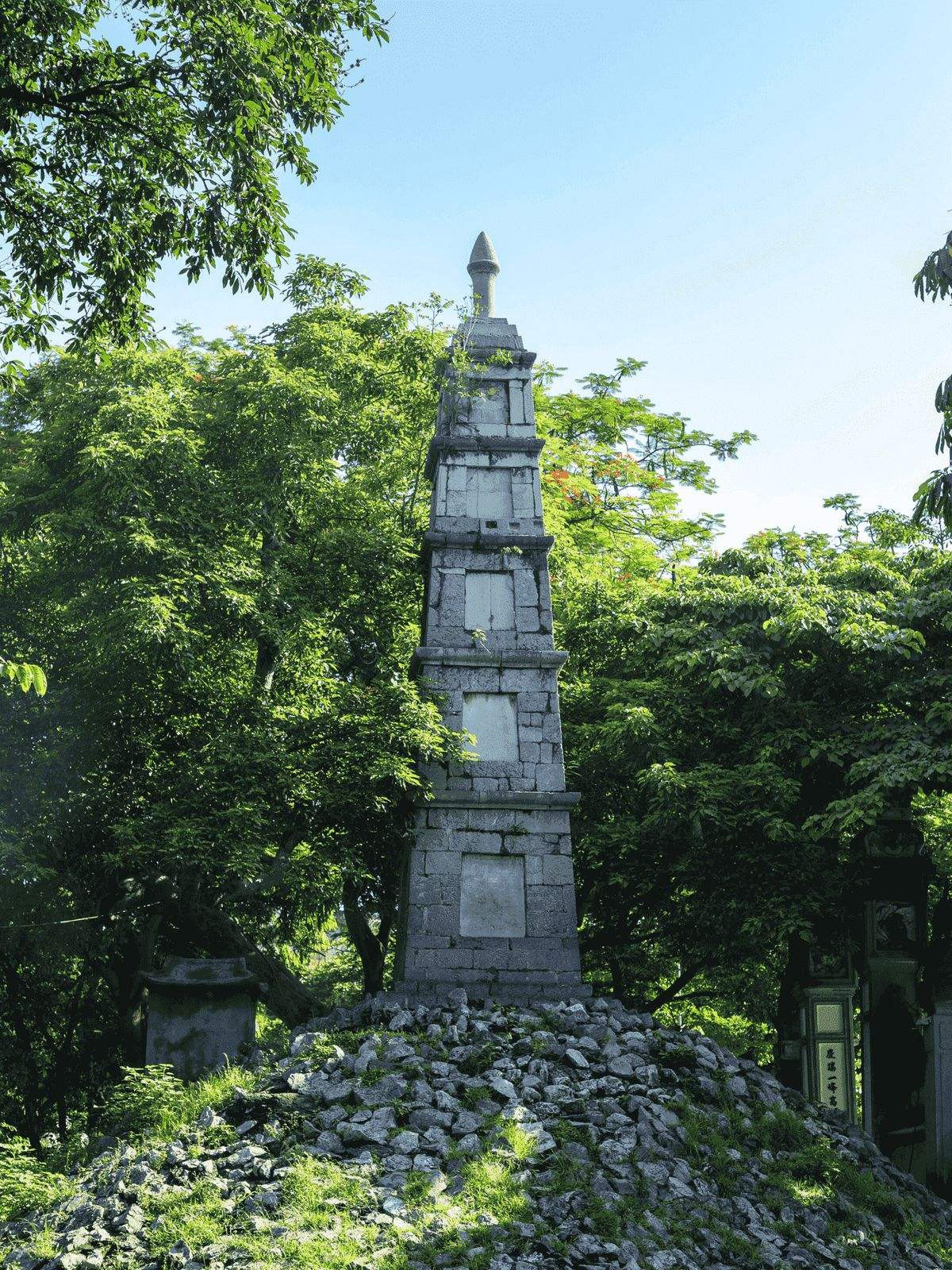 Thap But - Dai Nghien- ve dep thang tram cua lich su-Hinh-2