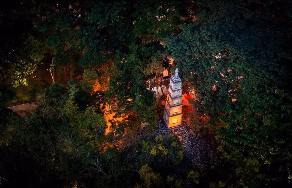 Thap But - Dai Nghien- ve dep thang tram cua lich su