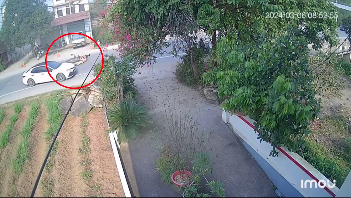 Bắc Giang: Tạm giữ nam thanh niên đi xe máy tông CSGT nhập viện Bac Giang: Tam giu nam thanh nien di xe may tong CSGT nhap vien