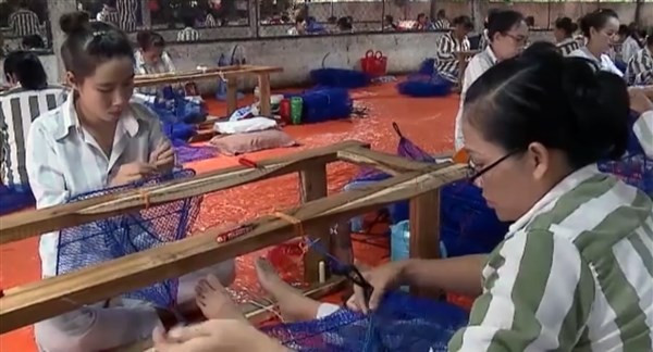 Trong tình yêu có những lúc vui vẻ hay hờn giận, nhưng việc dùng dao để giải quyết cơn ghen như Thương là điều đáng trách. Giờ đây, phải hàng đêm đối diện với tòa án lương tâm trong bốn bức tường nhà giam, Thương mới hiểu rằng, tình yêu thực sự luôn hướng con người ta đến cái đẹp, cái thiện. Cô mong rằng các bạn trẻ trong tình yêu đừng mù quáng để có những hành động sai trái, tội lỗi như mình.