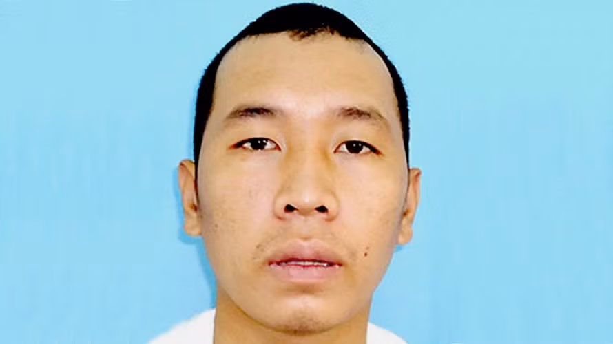 Cụ thể, vào ngày 10/4/2014, Hoàng Đình Tuấn bị Công an TP. Biên Hòa (Đồng Nai) bắt khẩn cấp về hành vi lừa đảo chiếm đoạt tài sản. Đến ngày 16/12/2014, Viện Kiểm sát nhân dân TP. Biên Hòa, tỉnh Đồng Nai đã tống đạt cáo trạng truy tố Hoàng Đình Tuấn về tội “lừa đảo chiếm đoạt tài sản”. 