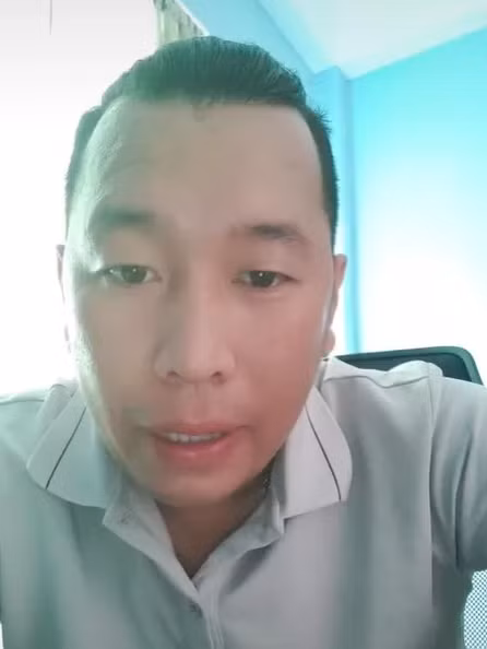 Dù Tuấn đăng tải các video clip như vậy, nhưng theo tìm hiểu của PV, người xưng là Tuấn phò mã không có mối quan hệ mật thiết nào với cán bộ CSGT. "Người này cố tình làm xấu hình ảnh của lực lượng công an", một cán bộ CSGT cho biết. Theo tìm hiểu, Hoàng Đình Tuấn (quê Thanh Hóa) từng có một tiền án về Tội Lừa đảo chiếm đoạt tài sản.