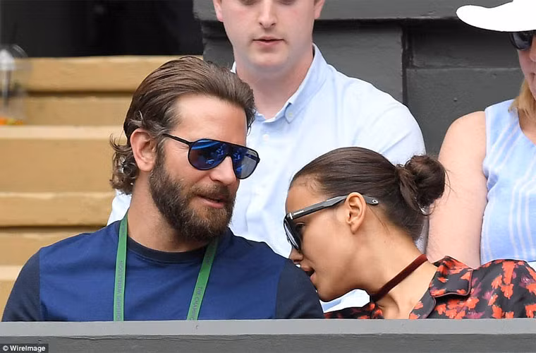 Trên khán đài hôm đó, ngoài đôi tình nhân Heidi-Vito, còn có sự xuất hiện của một đôi tình nhân nổi tiếng không kém ở Hollywood, đó là Bradley Cooper và Irina Shayk.