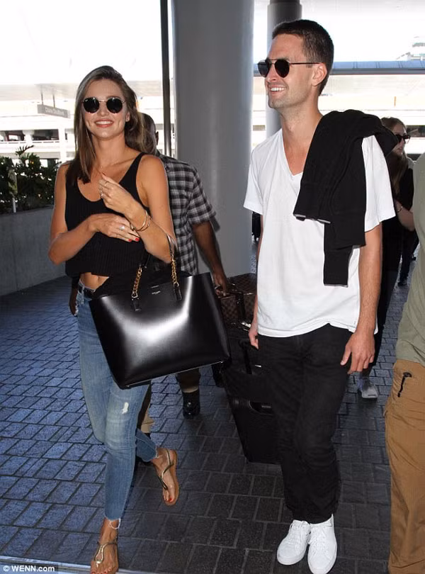 Miranda Kerr duoc ban trai ty phu cau hon-Hinh-3