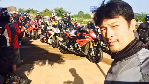 Song song với việc đóng phim, Trí còn dành thời gian cho sở thích đi phượt của mình và bạn gái.