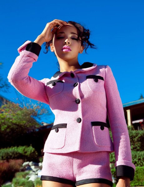 Một nguồn tin cho hay, Calvin đã thấy có gì đó khác lạ với bạn gái cũ của mình vào đầu tháng năm, một tháng trước khi họ nói lời chia tay. Nhiều nguồn tin cho hay Calvin cảm thấy mình thật ngu xuẩn vì bị Taylor cắm sừng.