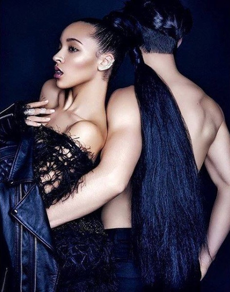 Ngoài ca sĩ, diễn viên, Tinashe còn làm người mẫu.