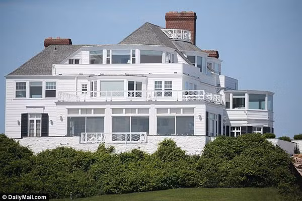 Fan cuong khoc loc vi Taylor Swift hen ho Tom Hiddleston