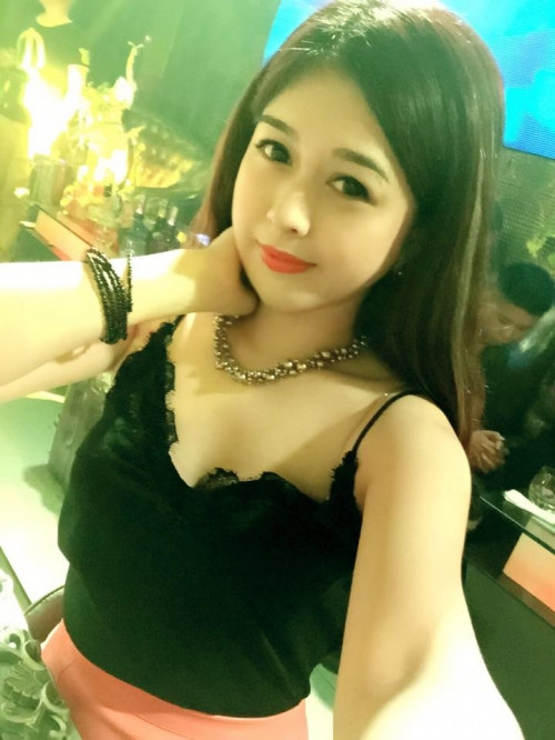 Thieu gia Ha thanh di sieu xe tang hoa ban gai hot girl-Hinh-4