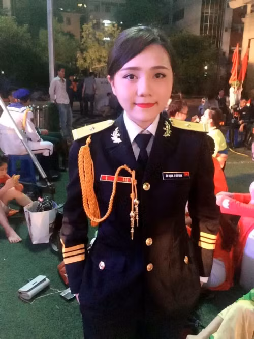 Mới đây, trên trang cá nhân của cô gái có tên Trương Bạch Diệp vừa chia sẻ một clip ghi lại phần mashup “Vợ người ta” đầy cuốn hút.