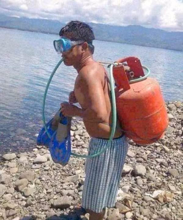 Một cách giúp thợ lặn... chìm nhanh.