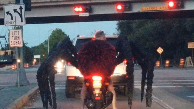 Dị nhân đường phố.