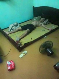 Say giấc nồng bất chấp mọi hoàn cảnh.