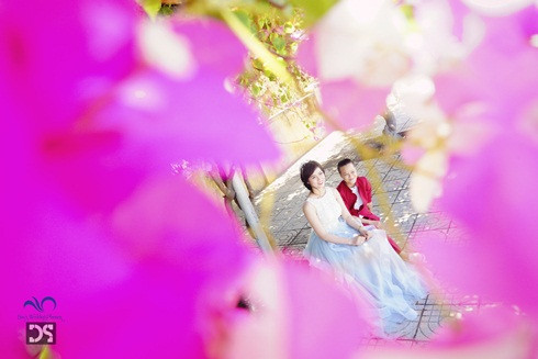 Đây là đám cưới đồng tính nữ đầu tiên ở Nha Trang và có được sự ủng hộ cũng như hỗ trợ từ nhiều người.