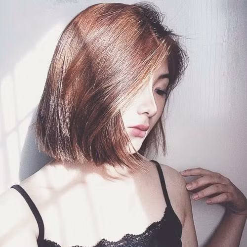 Nguyễn H Nguyên Anh, sinh năm 1998, đang theo học trường Merrill F. West High School, Tracy, California, Mỹ.