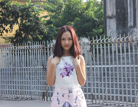 Với nụ cười tươi tắn, ngoại hình xinh đẹp, Hà Anh từng đăng quang ngôi vị quán quân trong nhiều cuộc thi nhan sắc dành cho tuổi teen như: Giải nhất Duyên dáng tuổi teen do báo Thiếu niên Tiền Phong tổ chức năm 2010, Giải Nhất Nét đẹp Tràng An 2013 và Giải Nhất Duyên dáng Hà thành 2013.