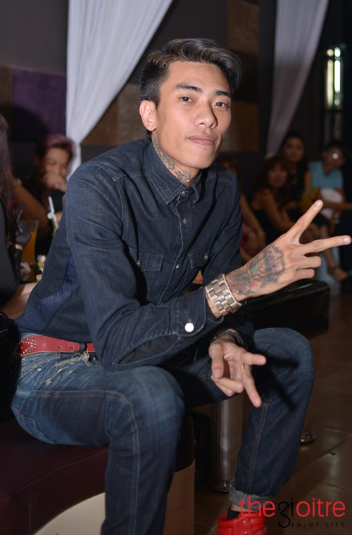 Giang Popper có mặt từ rất sớm.