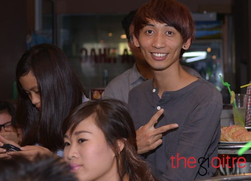 Rapper Luny chia sẻ: "Thời gian vừa qua tôi thấy Linh Miu đã làm được khá nhiều hoạt động có ý nghĩa như ra mắt MV Cô mèo đen... Chúc cho cô nàng sang tuổi mới sẽ gặt hái được nhiều thành công hơn".