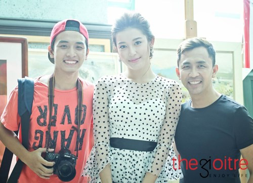 Trở thành một nhiếp ảnh gia giúp anh chàng có nhiều điều mà có lẽ các bạn trẻ mong ước, đó là: Được gặp gỡ các nhân vật nổi tiếng, có mặt trong các sự kiện giải trí, được đi nhiều nơi...