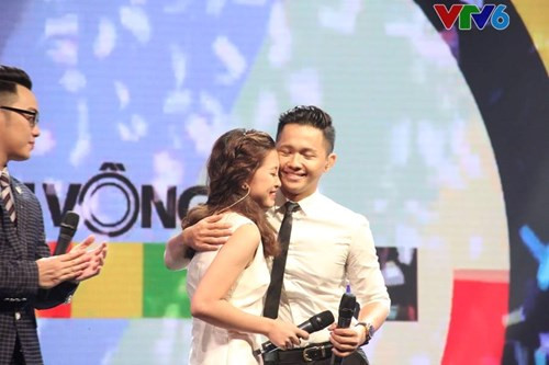 Những cuộc thi, những trải nghiệm ở ngôi trường Học viện Báo chí và Tuyên truyền đã giúp Mai Anh trưởng thành hơn rất nhiều. Cô quyết tâm thử sức mình ở một cuộc thi lớn: Cuộc thi tìm kiếm người dẫn chương trình Cầu Vồng 2015 do Đài truyền hình Việt Nam tổ chức. Trải qua nhiều vòng thi, Mai Anh đã lọt đến top 4 toàn quốc.