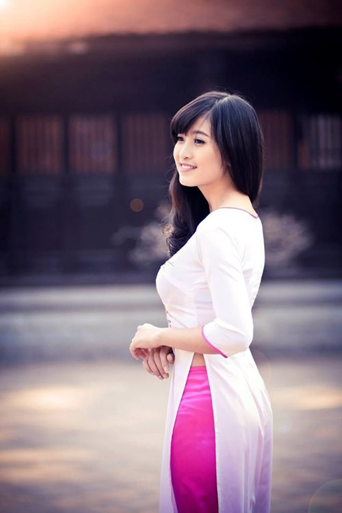 Việc thi đỗ vào Học viện Báo chí và Tuyên truyền là bước ngoặt lớn trong cuộc đời Mai Anh. Được học tập và rèn luyện trong môi trường báo chí năng động, Mai Anh dần thay đổi. Cô hăng hái tham gia các hoạt động, phong trào của trường và để lại ấn tượng tốt với bạn bè nhờ nụ cười rạng rỡ thường trực. Ảnh: FBNV