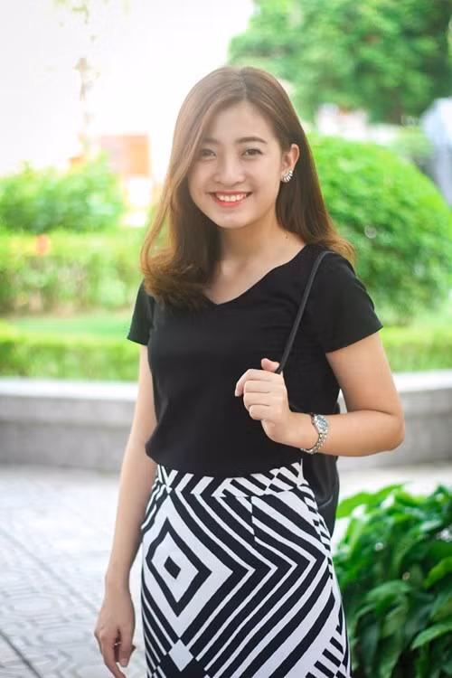 Nguyễn Mai Anh là một trong những thí sinh để lại nhiều dấu ấn khi góp mặt trong chương trình tìm kiếm MC tài năng - Cầu Vồng 2015 vừa diễn ra. Không chỉ sở hữu ngoại hình dễ thương, tính cách thân thiện, MC xinh đẹp trường Báo sinh năm 1995 này còn sở hữu một bảng thành tích khá “khủng” và hành trình vượt lên bệnh tật vô cùng đáng nể.