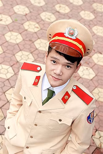 Nam sinh điển trai Bế Tuấn Kiệt từng tham gia và đạt giải trong cuộc thi ảnh Tổ quốc qua góc nhìn trẻ của báo Sinh viên Việt Nam và cuộc thi Vẻ đẹp chiến sĩ Công an Nhân dân do báo Thanh niên tổ chức.