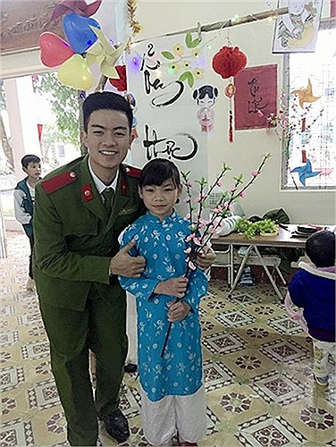 Nguyễn Quang Đức - Nam sinh điển trai hút ánh nhìn của nhiều cô gái này hiện là sinh viên năm 2 lớp Điều tra hình sự B2 - Khóa D40 - Học viện Cảnh sát Nhân dân.