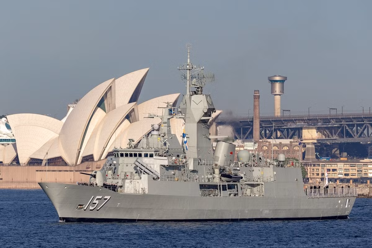 Tuy nhiên, đây không phải là lần đầu tiên Canberra có thái độ “thách thức” đồng minh quan trọng nhất của mình là Mỹ. Mặc dù đã ký một thỏa thuận mang tính bước ngoặt với AUKUS và tăng cường mối quan hệ với Mỹ để chống lại mối đe dọa từ Trung Quốc, nhưng Australia vẫn giữ được sự độc lập chiến lược của mình.