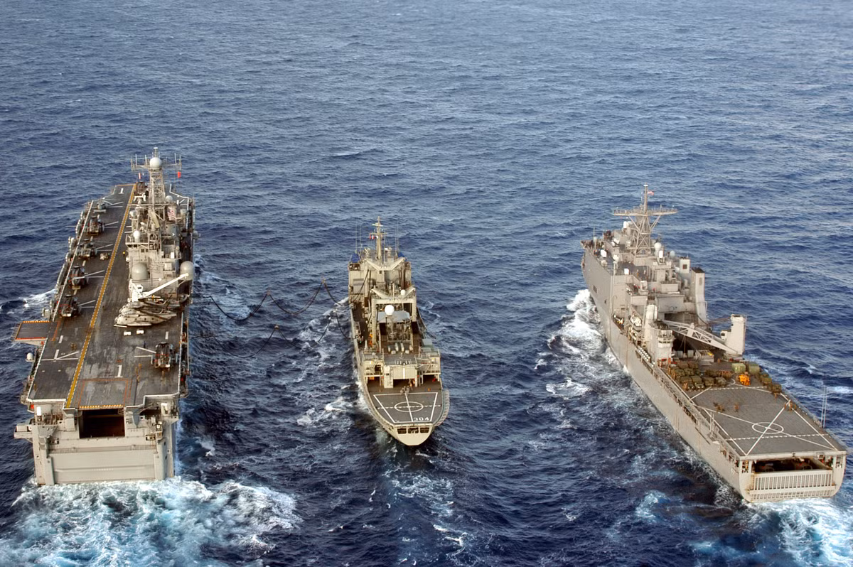 Điều này đã buộc Mỹ phải thành lập một liên minh trong khu vực để chống lại các cuộc tấn công không ngừng của Houthi và cái mà họ gọi là “cướp biển” trong khu vực. “Chúng tôi hiện đã có hơn 20 quốc gia đăng ký tham gia vào liên minh", người phát ngôn Lầu Năm Góc, Thiếu tướng Pat Ryder nói với các nhà báo vào ngày 22/12.