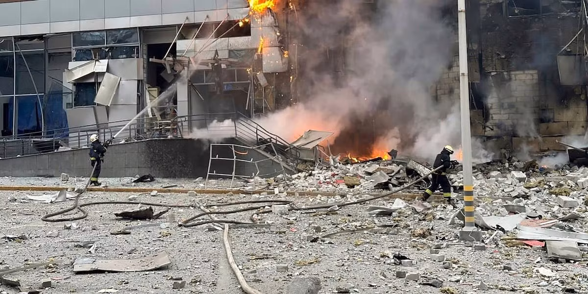 Bình luận trên của ông Ignat được đưa ra trong bối cảnh lực lượng Nga tăng cường tấn công bằng máy bay không người lái nhằm vào Ukraine. Giới chức Ukraine cũng cảnh báo rằng, các cuộc tấn công của Nga sẽ leo thang trong mùa đông khi Moscow tập trung vào các cơ sở hạ tầng năng lượng của Kiev.